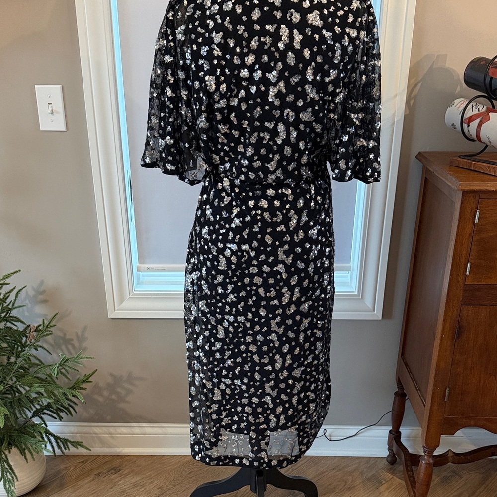 Kensie Black and White Floral Midi Dress - Picture 5 of 6